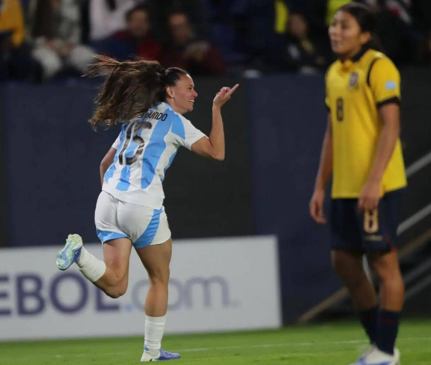 关于女足友谊赛惊险收官，球员热度高涨的信息