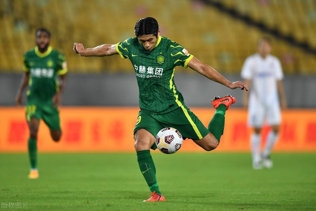 球队表现出色，奏响胜利之歌的简单介绍