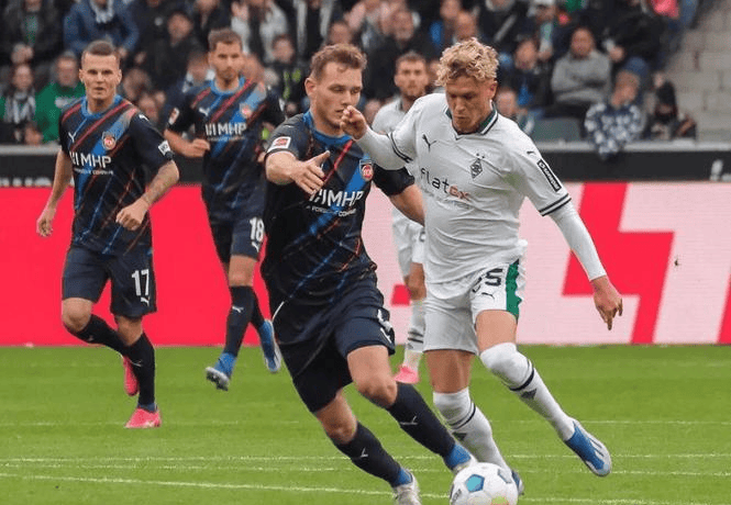 云达不莱梅队在客场保持不败，力压对手的简单介绍